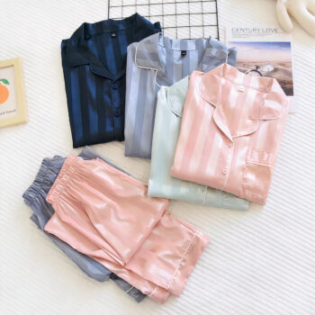Pyjama en satin à rayure pour couple