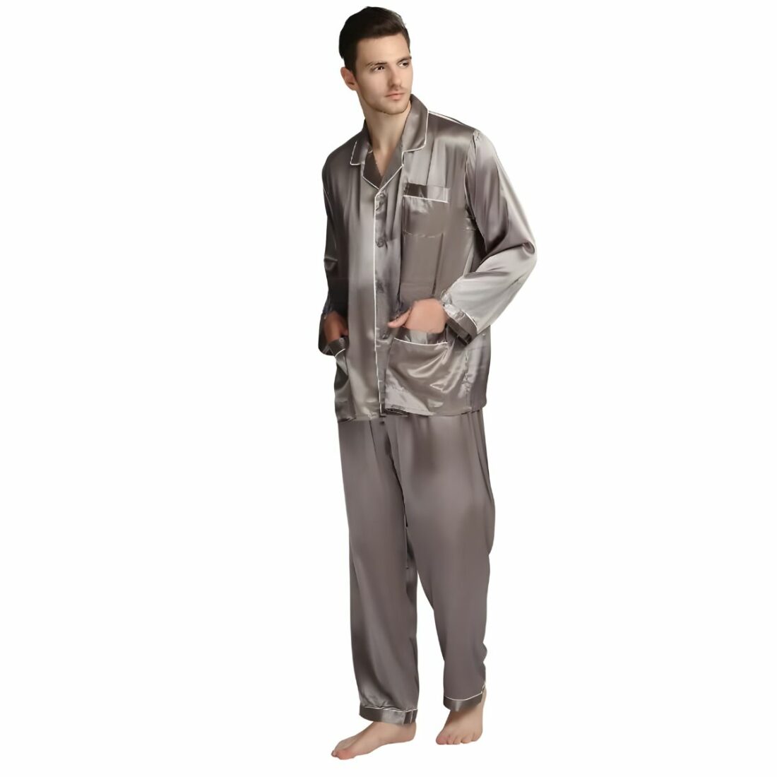 Pyjama en satin long pour homme IMG 15 02 pyjama satin homme porte gris