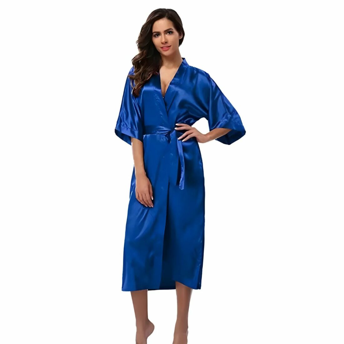 Robe de chambre longue unie en satin pour femme IMG 15 02 robe chambre longue unie femme portee bleu