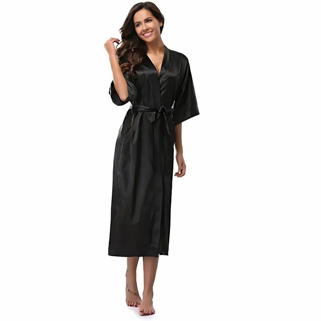 Robe de chambre longue unie en satin pour femme IMG 15 02 robe chambre longue unie femme portee noir
