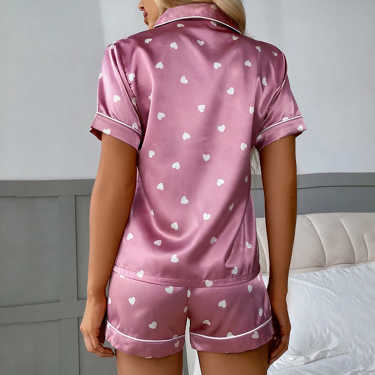 Pyjama court romantique en satin pour femme 29830